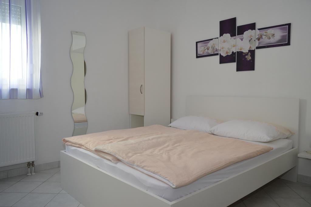 Permarinus Apartments Подстрана Екстериор снимка