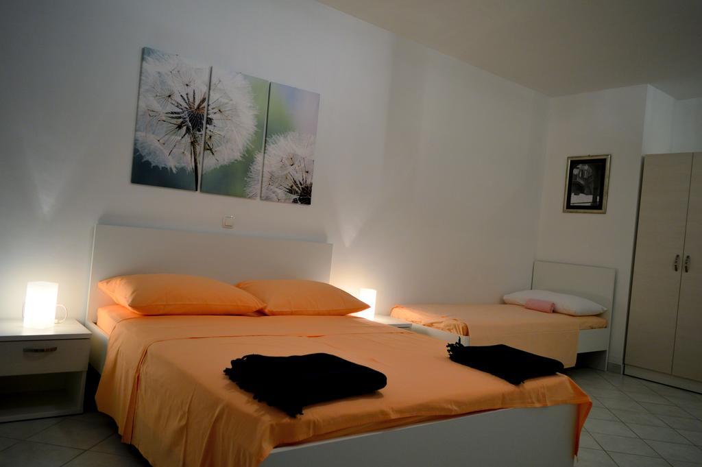 Permarinus Apartments Подстрана Стая снимка