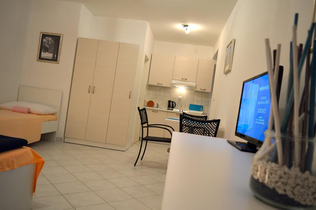 Permarinus Apartments Подстрана Стая снимка