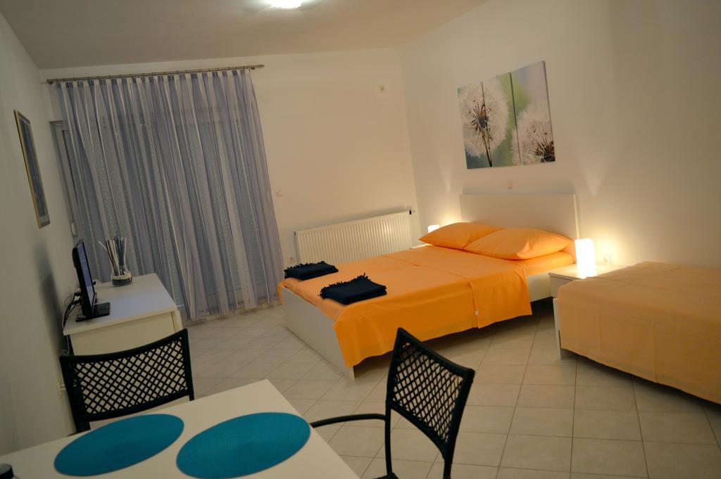 Permarinus Apartments Подстрана Стая снимка